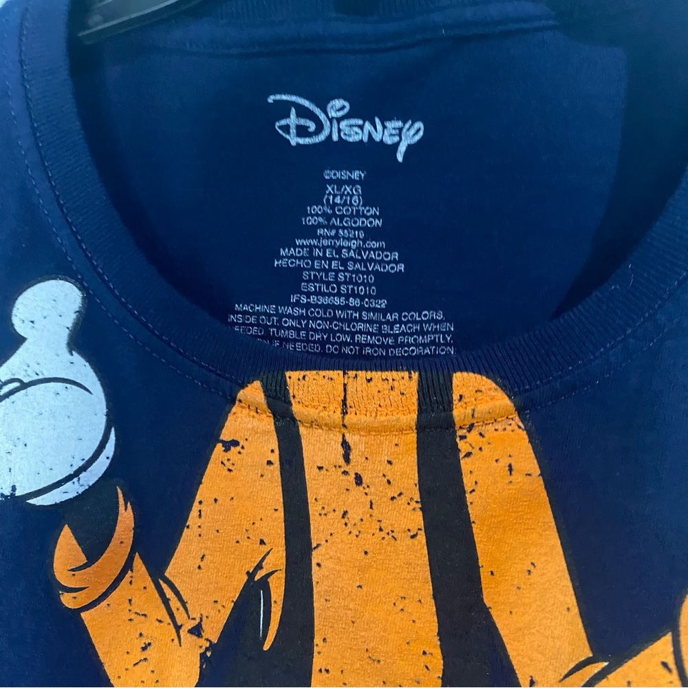 Disney goofy T-shirt
In good condition and shape size XL kids - Picture 3 of 3